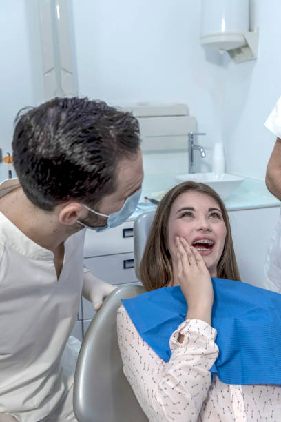 Best Broken or Cracked Tooth Emergency Dentist in Rock Hill, MO
